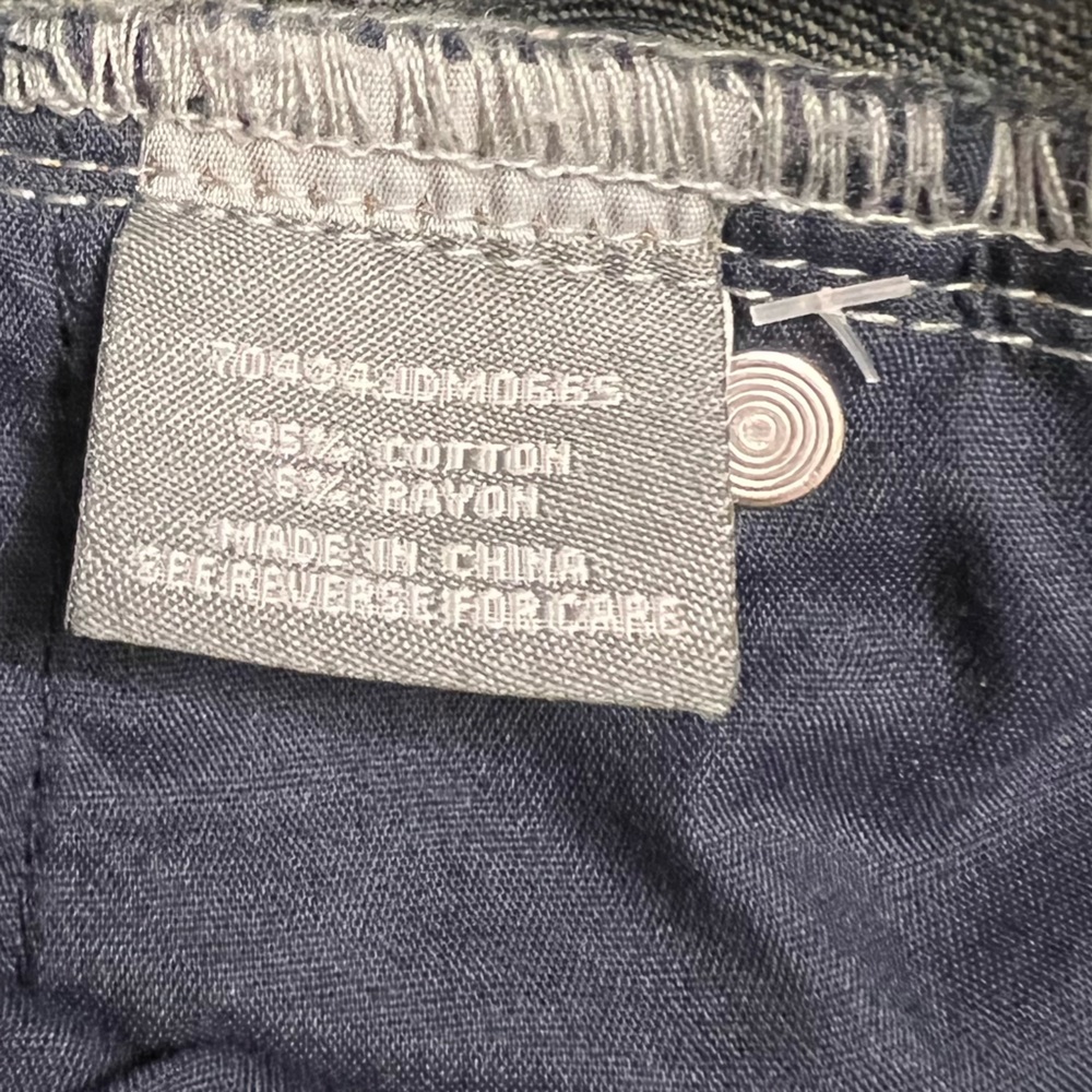 Cali1850 All Over Grommet Low Rise Straight Jeans - Medium Wash size 7/28 - Picture 10 of 14